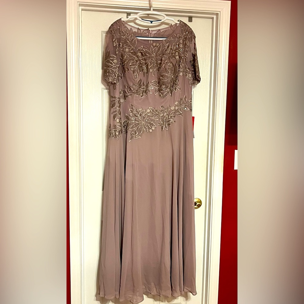 JJ’s House formal gown, perfect for mother of the bride